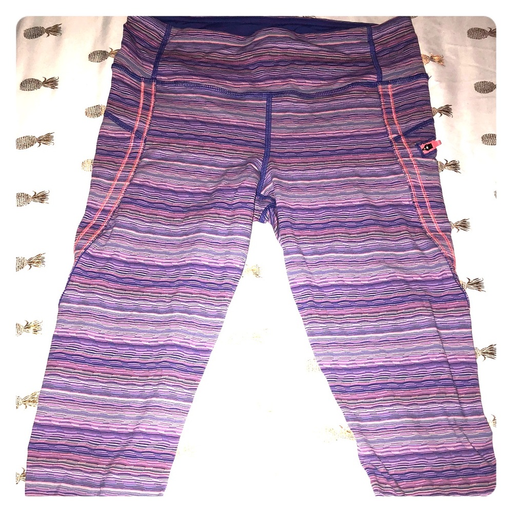 Lululemon Crops 8 EUC